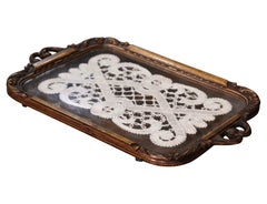 Mesa bandeja de nogal tallado Art Populaire francés de principios del siglo XX con tapa de cristal