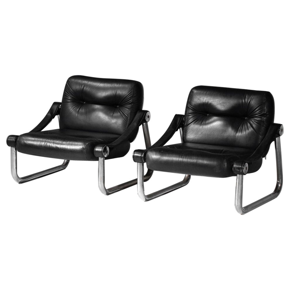Pair of 60's leather and chromed tubular steel armchairs For Sale