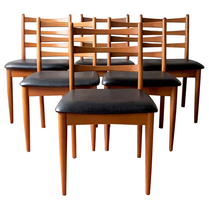Set of 6 1970’s mid century dining chairs by Schreiber For Sale