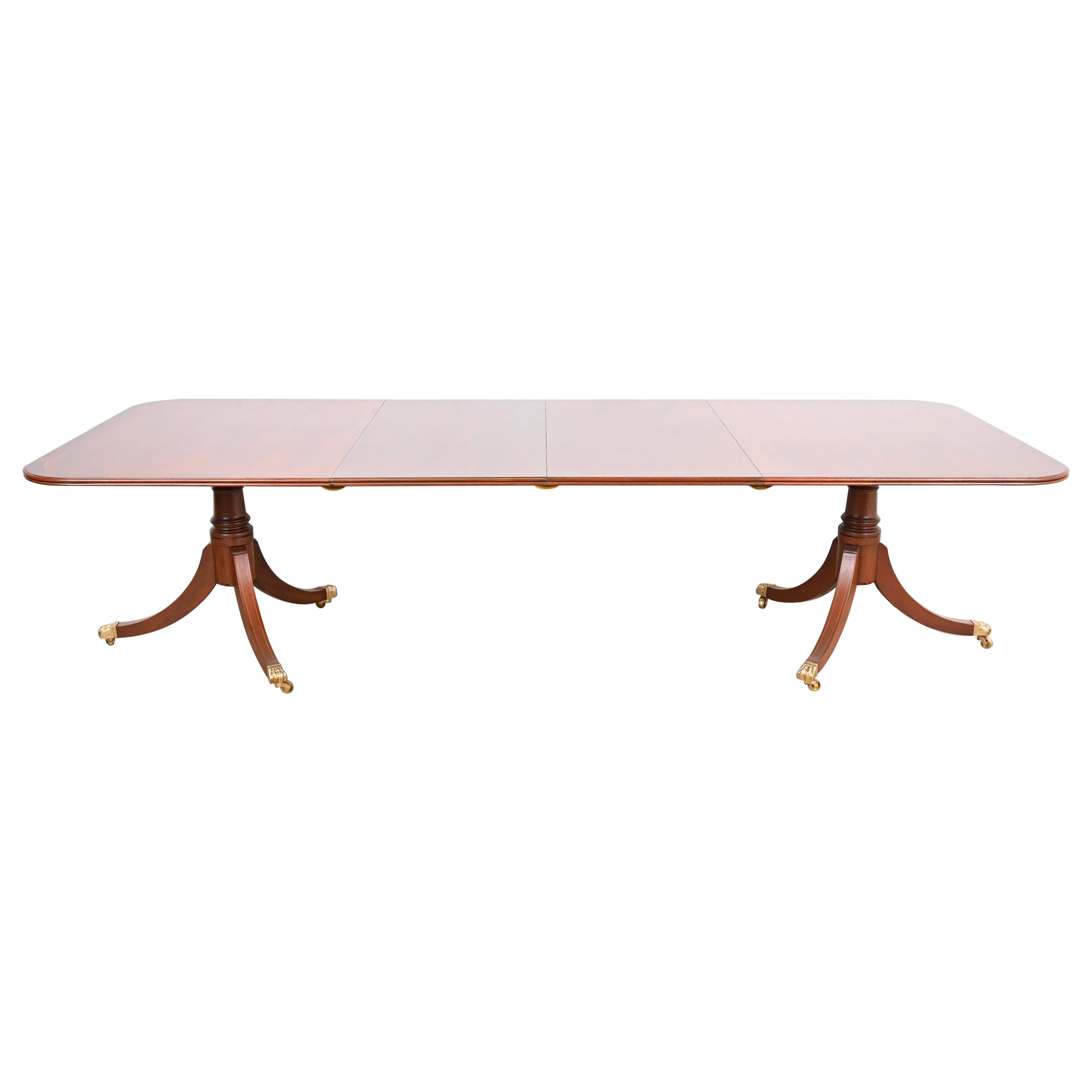 Table de salle à manger géorgienne à double piédestal en acajou de style Baker Furniture, revernie