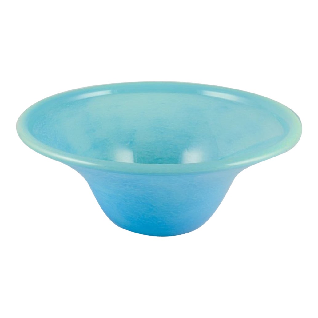 Murano, Italy. Colossal mouth-blown unique glass bowl in turquoise tones. For Sale