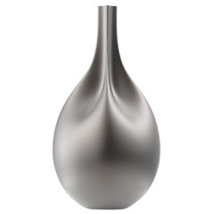 1st Edition 1/3 Aero Vase in Silver by Mattice Boets: 3D Printed Elegance