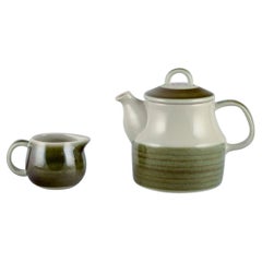 Vintage Marianne Westman for Rörstrand. "Maya", a teapot and creamer. 