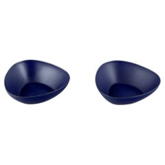 Kockum, Sweden. Pair of retro metal bowls. Dark blue enamel. From the 1970s. 