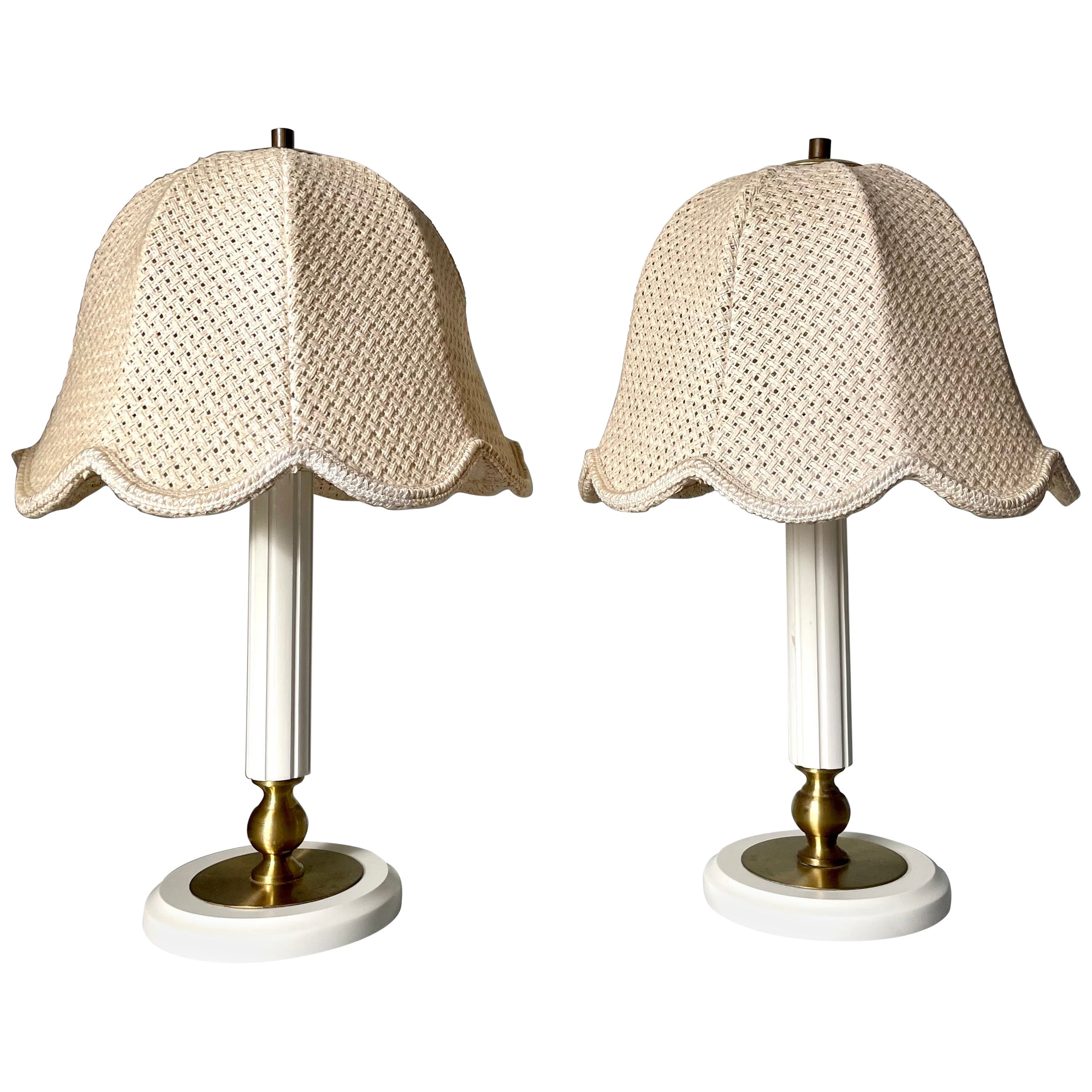 Lampes de table suédoises Markslöjd, blanc et laiton, années 1980 en vente