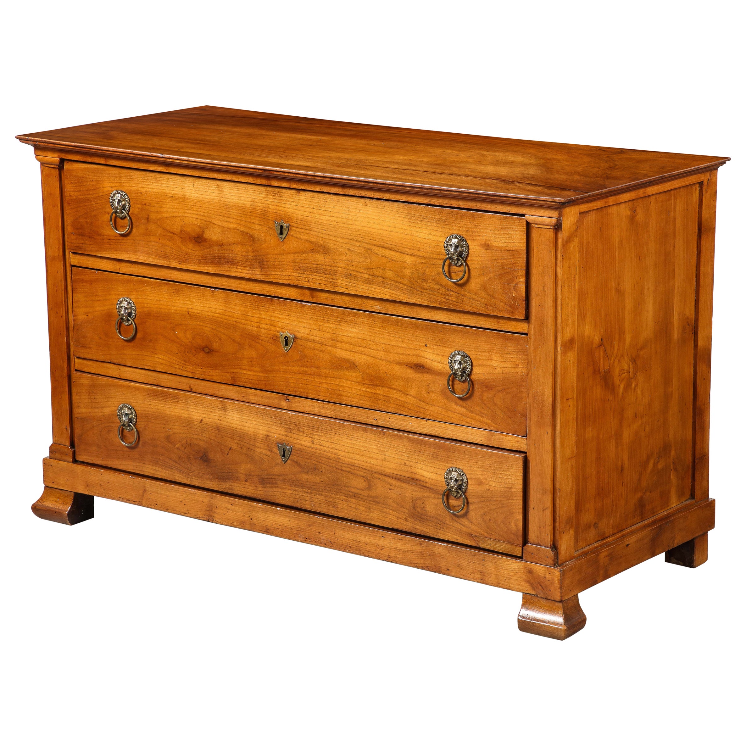 French Neoclassical Walnut Commode, France, circa 1790 For Sale