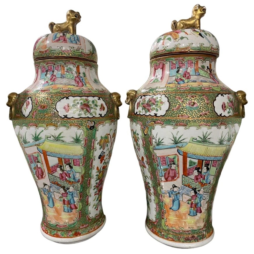 19th Century Pair of  Refined CHINESE  polychrome CANTON  covered VASES