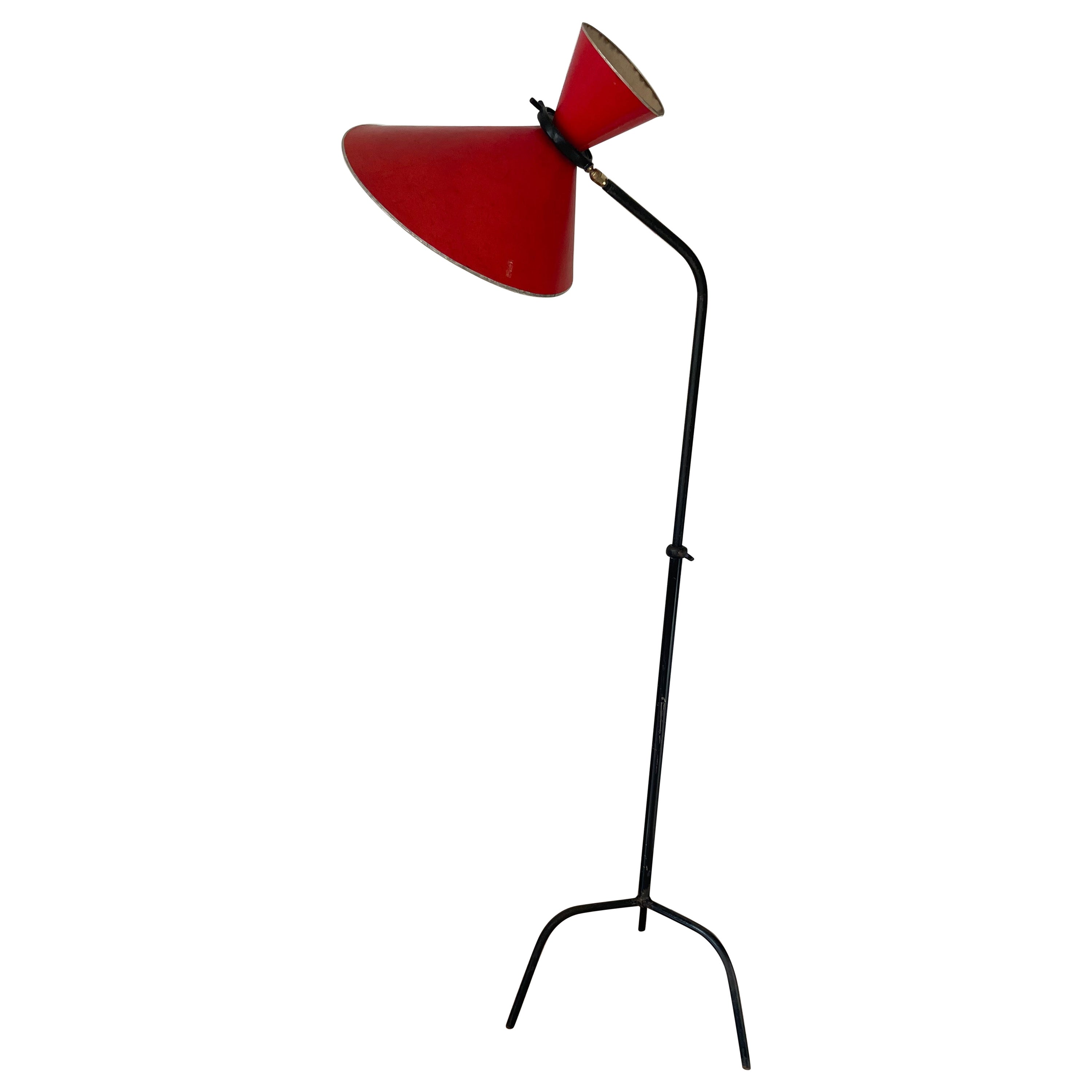 Verstellbare Stehlampe der 50er Jahre mit rotem Diabolo-Schirm von Maison Lunel, Frankreich 1954.
