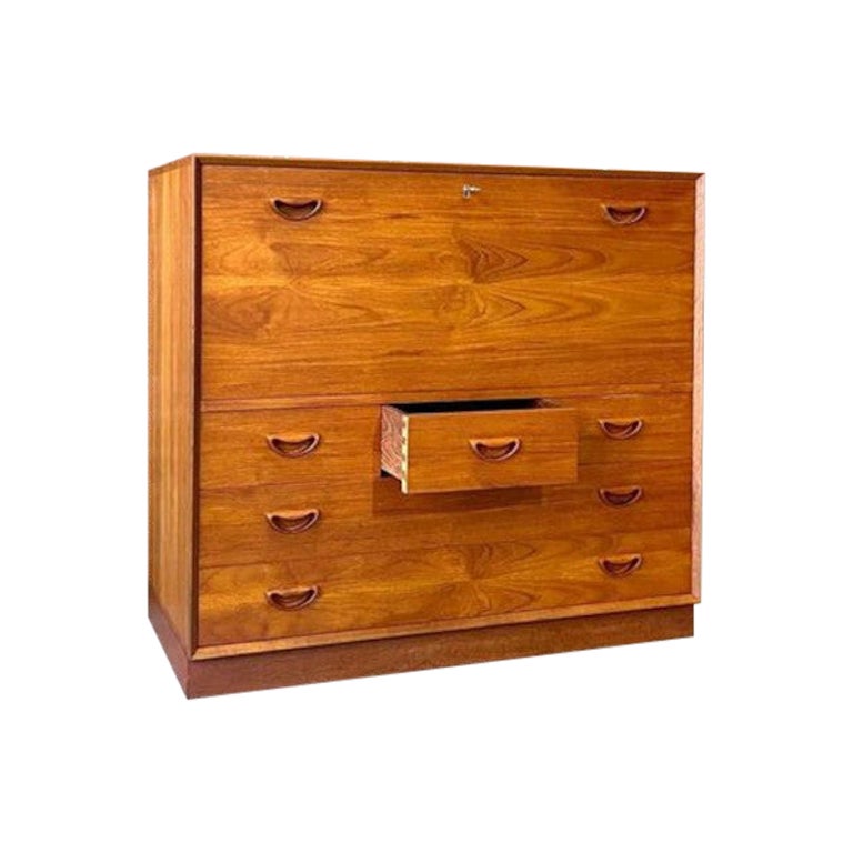 1960s Solid Teak Bar Cabinet  Dresser by Peter Hvidt for Søborg Møbelfabrik For Sale
