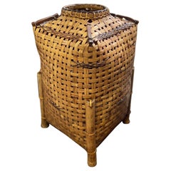 Cestino in rattan intrecciato vintage