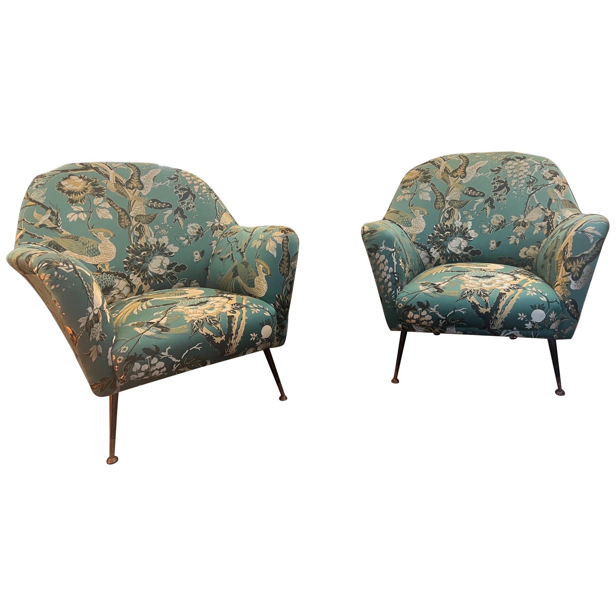 Pair of Italian 1950s armchairs in embroidered silk fabric  For Sale