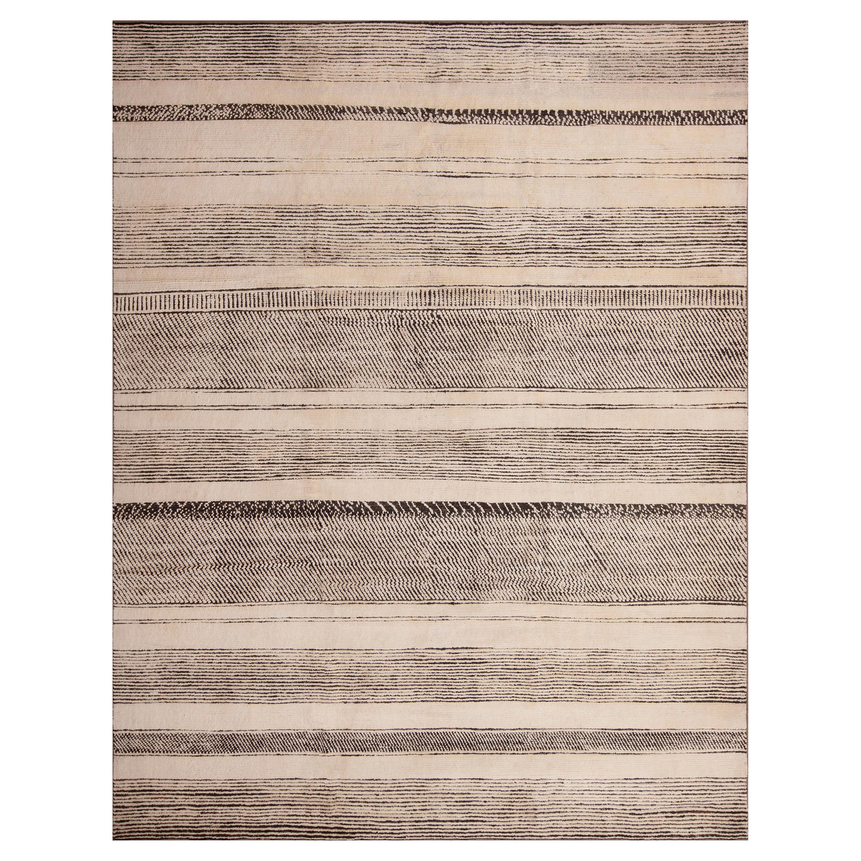 Nazmiyal Collection Cream And Black Abstract  Modern Area Rug 9'4" x 11'9" For Sale