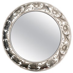 Miroir circulaire réticulé en argent sterling du début du 20e siècle avec feuille gravée