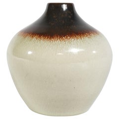 Scandinavian Modern Marianne Vase 629 by Vicke Lindstrand, Upsala Ekeby 1950's