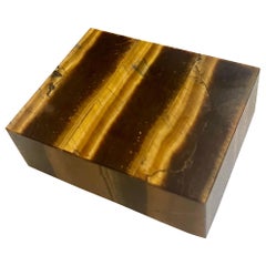 Caja de piedras semipreciosas con tapa de ojo de tigre
