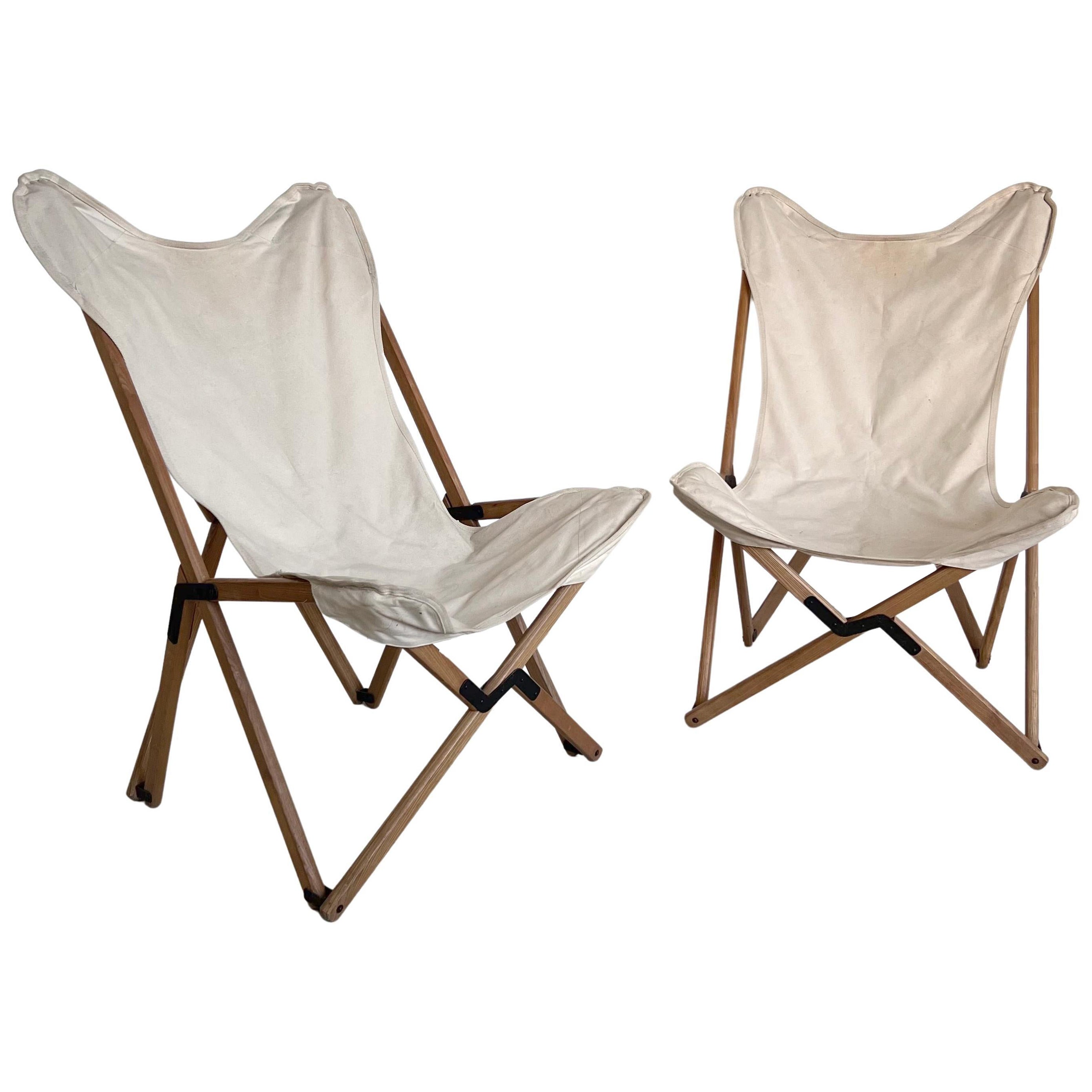 Vintage Foldable Garden / Outdoor Chairs in Wood and White Canvas Boho Chic For Sale