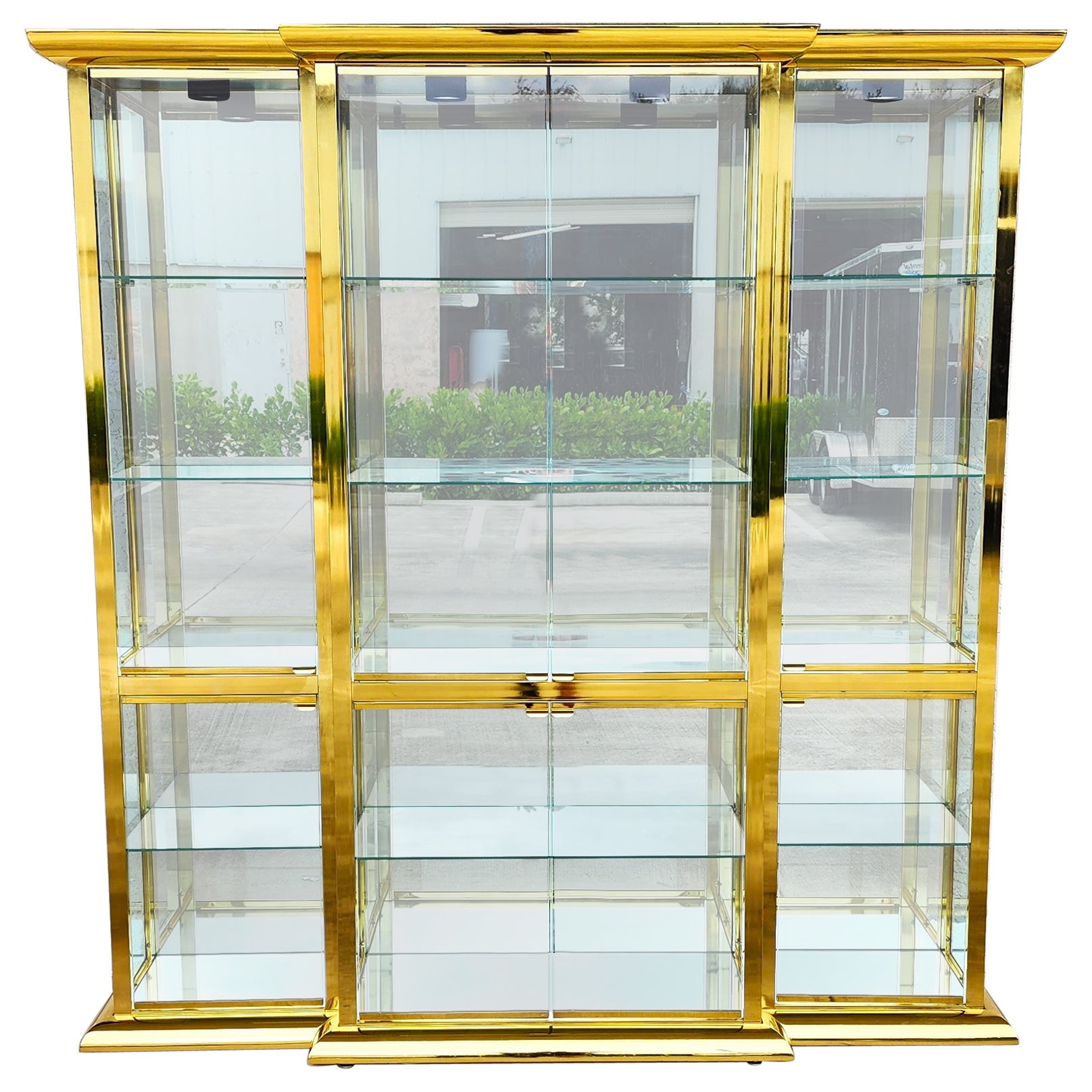 Vitrine Display Case by DIA Design Institute America For Sale