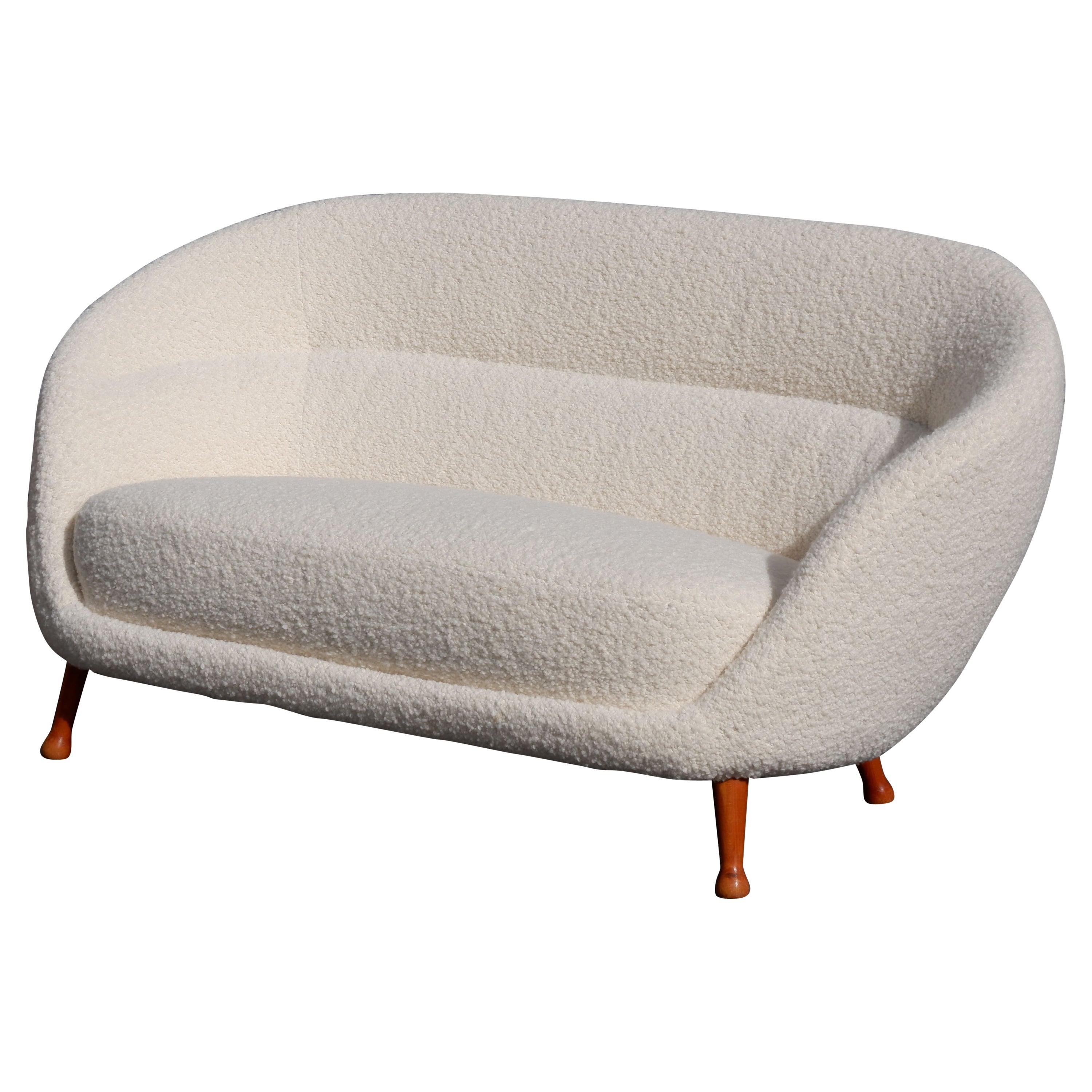 Arne Norell curvy Soffa Produced by Westbergs Möbler, Sweden, circa 1960