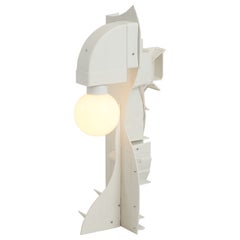 Lampadaire blanc Wave tower en plastique de Pierre Castignola