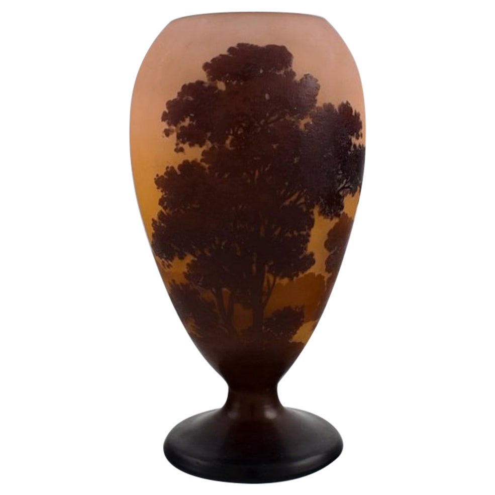 Émile Gallé (1846-1904), France. Rare vase in mouth blown art glass.  For Sale