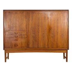 Sideboard aus Nussbaumholz aus der Jahrhundertmitte