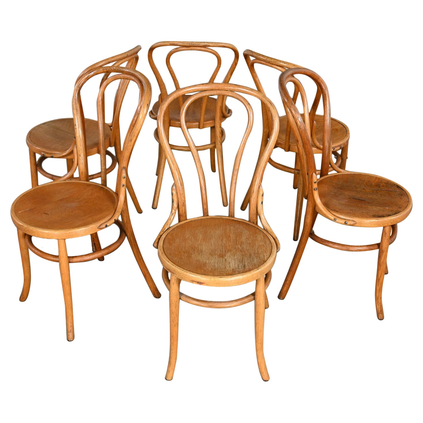 Bauhaus Oak Bentwood Chairs Attributed to Thonet #18 Café Chair Set of 6 For Sale
