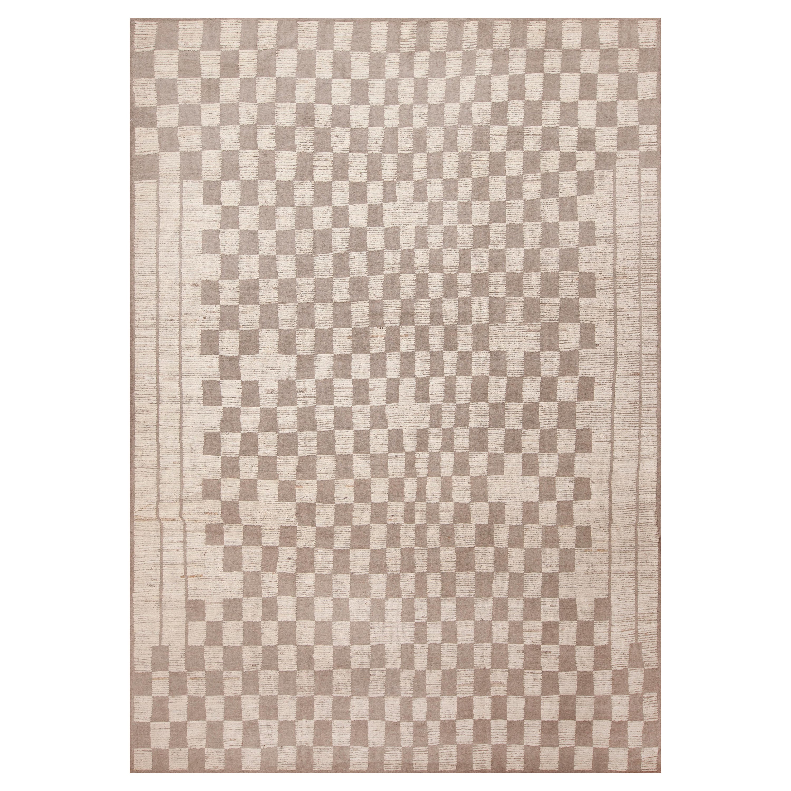 Nazmiyal Collection Neutral Tribal Checkboard Design Modern Rug 9'7" x 13'6" For Sale