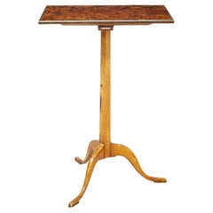 Table d'appoint en ronce de noyer du XIXe siècle