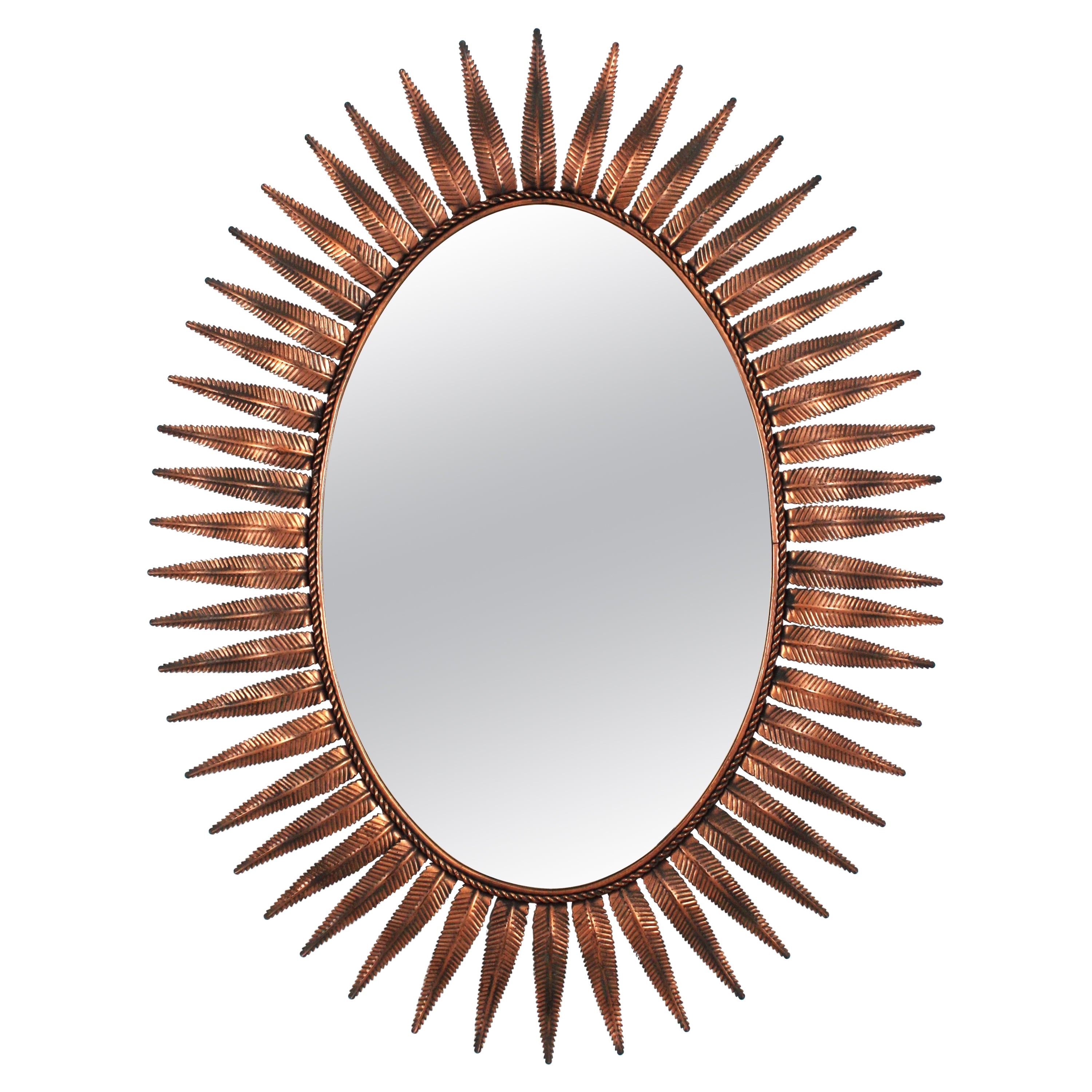 Espejo oval español Sunburst en metal cobrizo, años 50