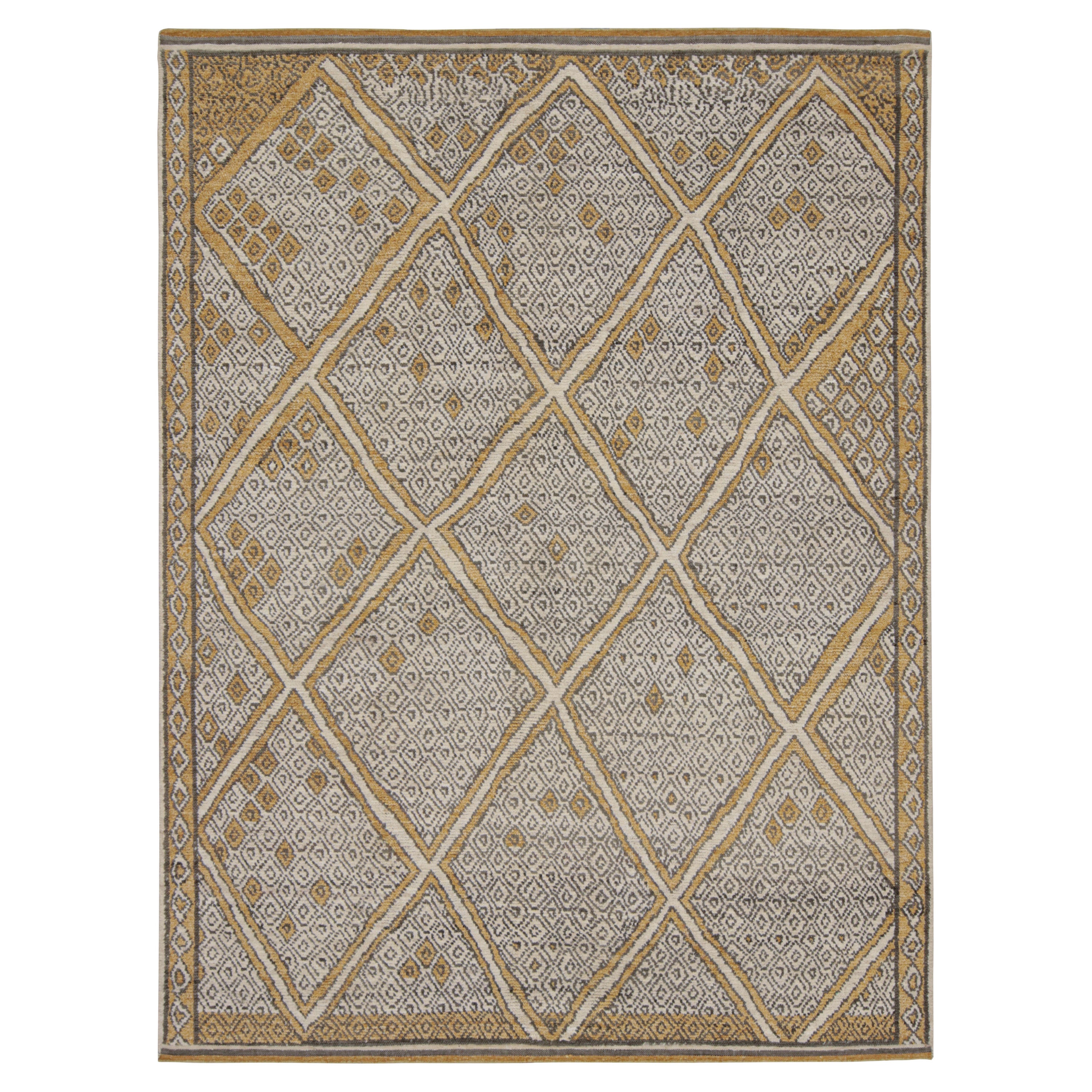 Rug & Kilim’s Contemporary Moroccan Style Rug with Berber Geometric Patterns For Sale