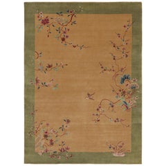 Tapis chinois de style Art déco de Rug & Kilim, avec motifs floraux et pictogrammes