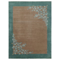 Rug & Kilim's chinesischer Art-Deco-Teppich in Brown und Teal, mit floralen Mustern