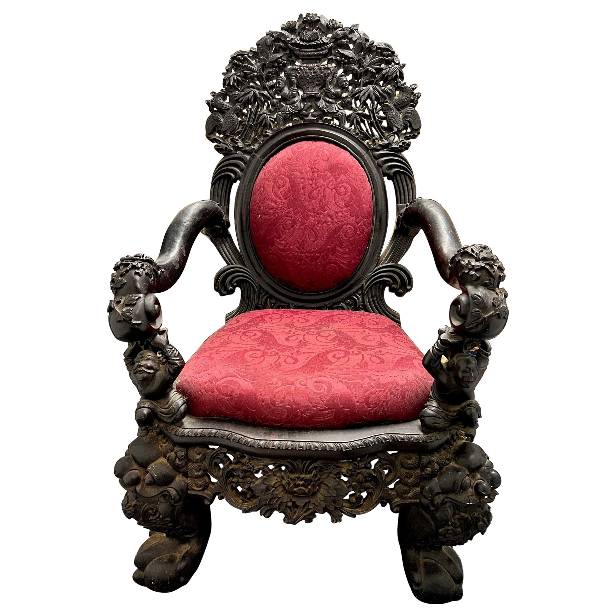 Chaise trône ancienne en bois sculpté du 19ème siècle  en vente