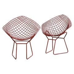 Pair of China red lacquered “Diamond” chairs by Harry Bertoia, 1950