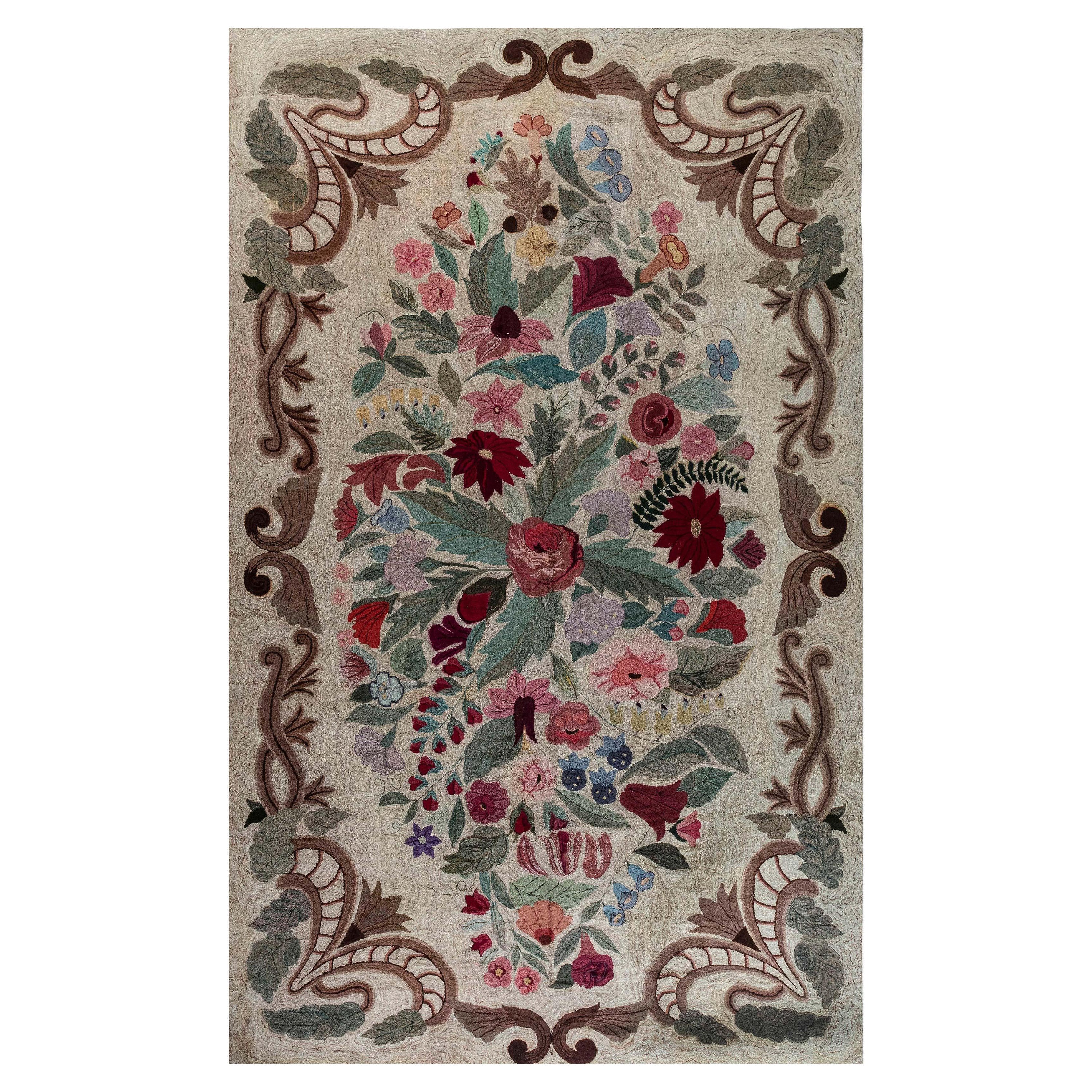 Vintage American Hooked Floral Handmade Wool Rug For Sale