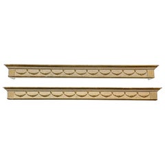 Paar italienische geschnitzte und vergoldete Window Valences aus dem 19.