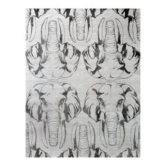 „Loxo – Grau + Weiß“ /  9' x 12' / Handgeknüpfter Teppich aus Wolle + Seide