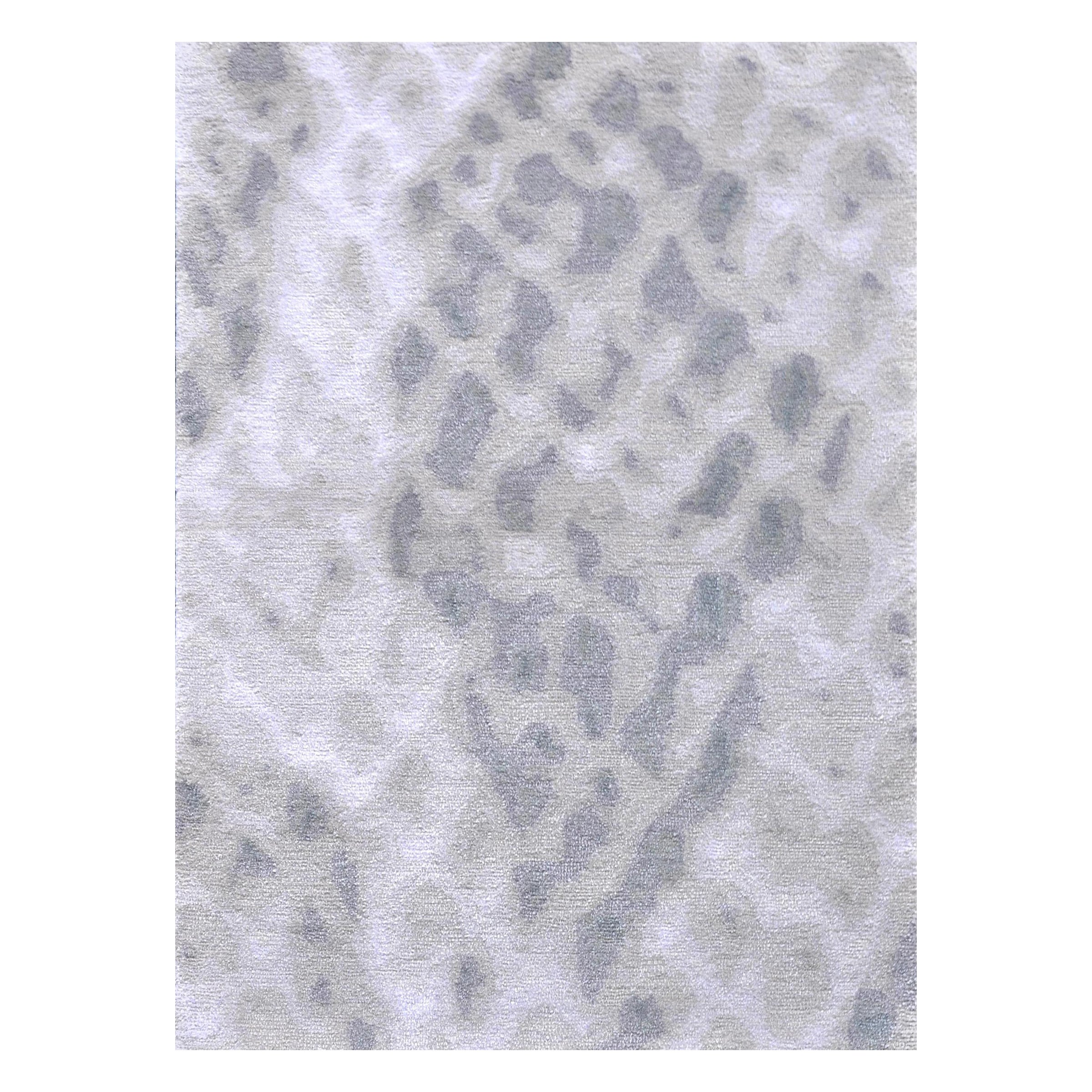 „Molurus – Grau + Creme“ /  10' x 14' / Handgeknüpfter Teppich aus Wolle + Seide im Angebot