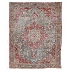 Antiker persischer Täbris-Teppich mit Blumenmedaillon-Design in Hellbraun, Rot und Lt Blau