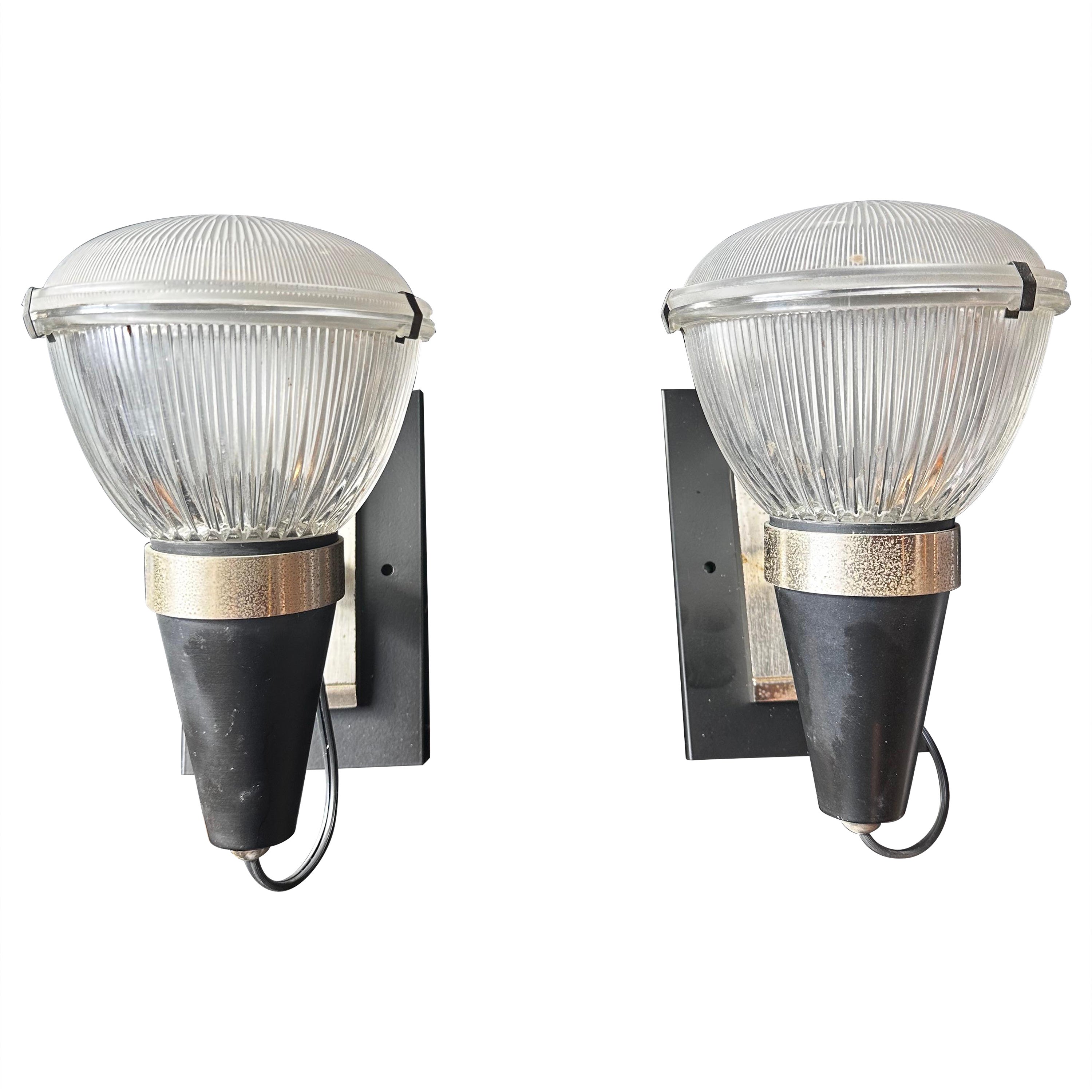 Pair of 2 Vintage Italian Wall Sconces 1970s For Sale
