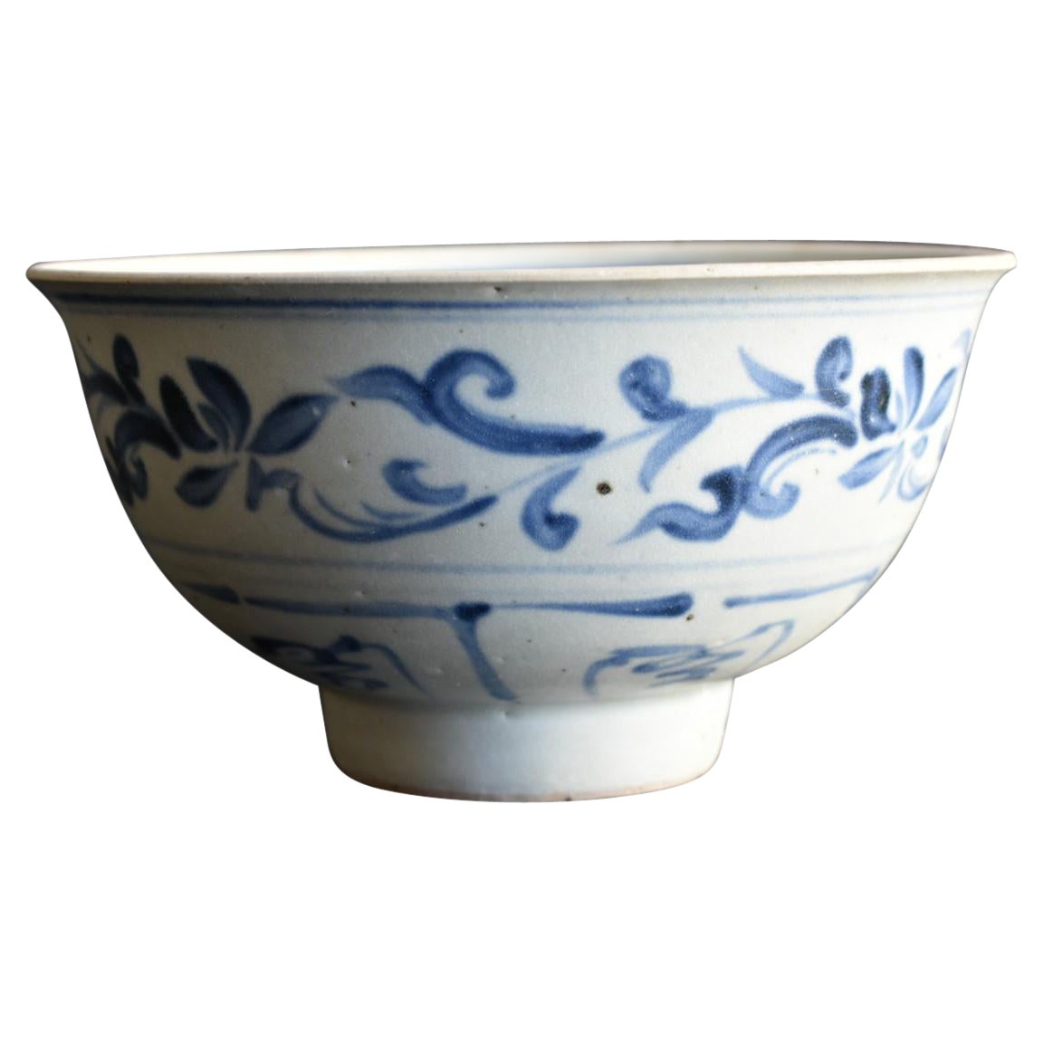 Vietnamesische antike Schale aus dem 16. Jahrhundert / „Annan-chawan“ / Südostasiatische Keramik