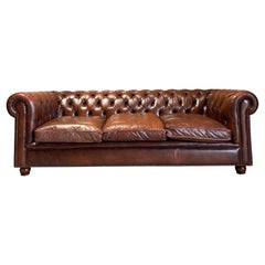 A Very Smart Mid-Late 20thC Leather Chesterfield Sofa 