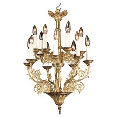 Lampadario francese a due piani in bronzo della metà del XX secolo, stile Luigi XVI