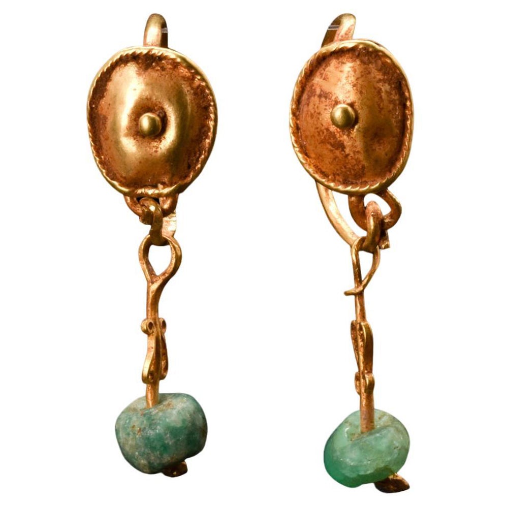 Pair of Roman Gold Earrings For Sale