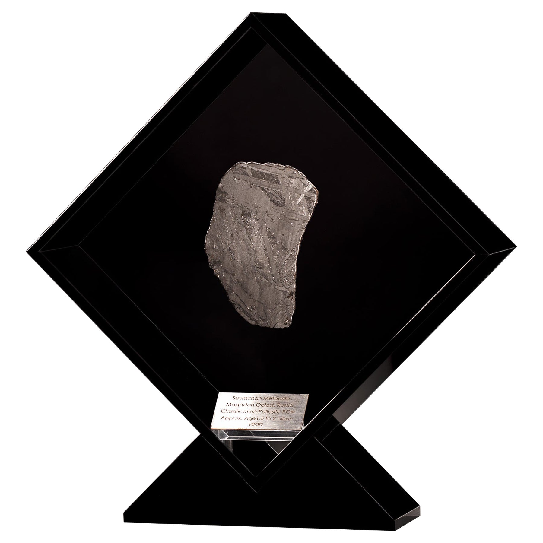 Am designs, météorite Seymchan dans un présentoir en acrylique noir en vente
