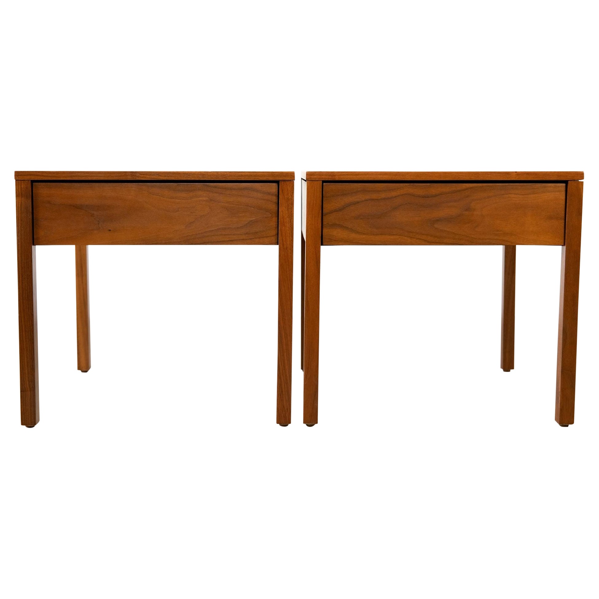 Florence Knoll Nightstands in Walnut for Knoll Associates Early Production For Sale