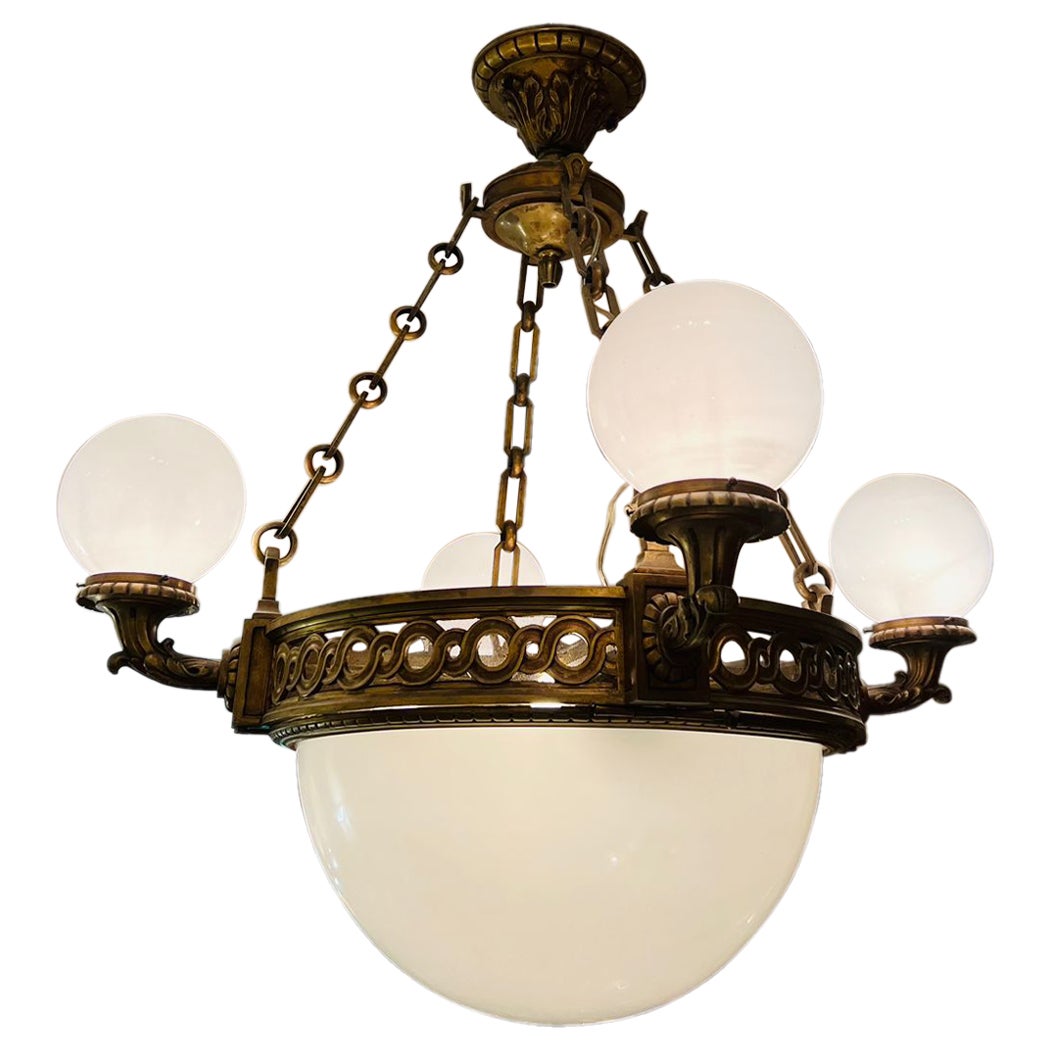 French chandelier in bronze and opaline from Monroe Palace in Rio circa 1904. For Sale