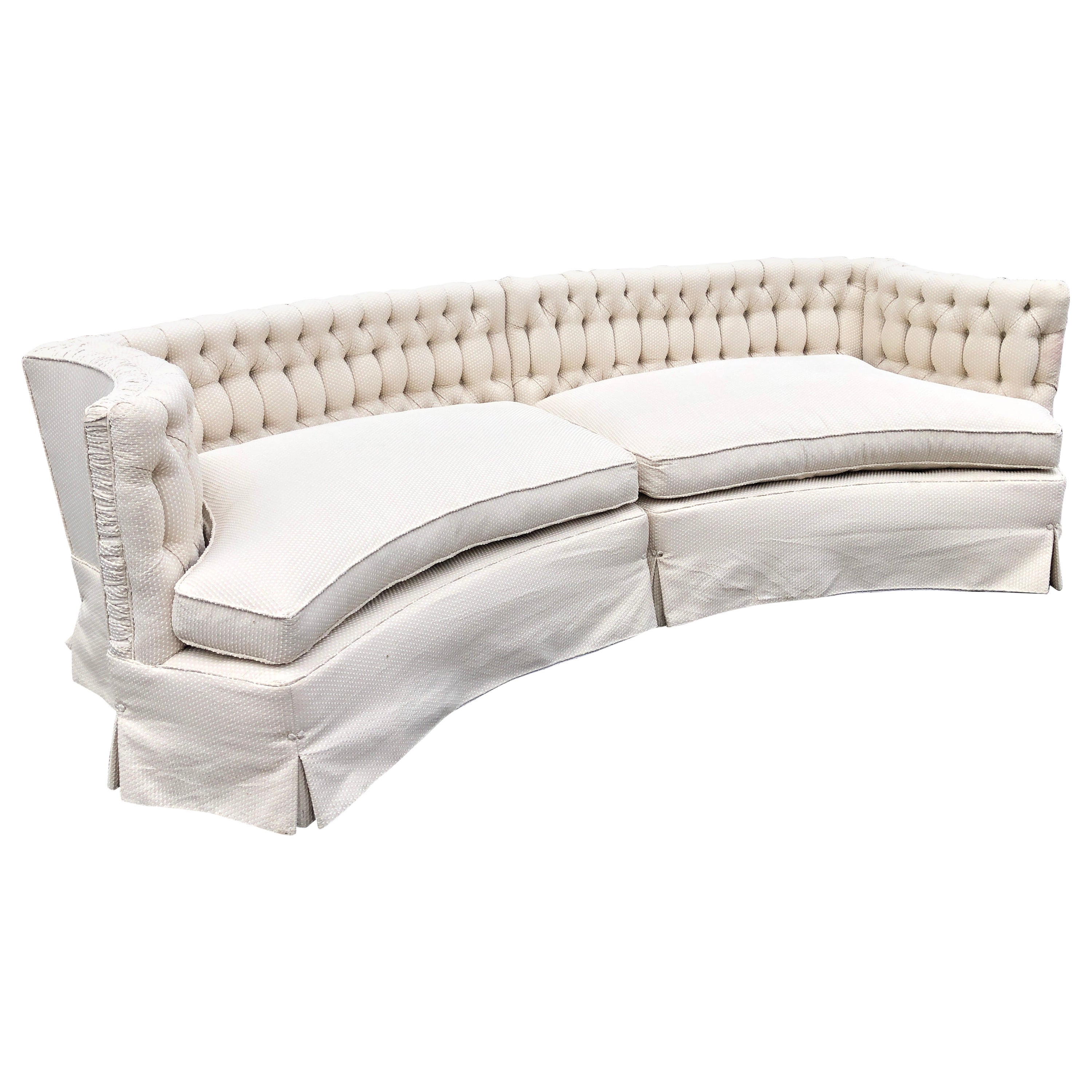 Wunderschönes 2 Stück Marge Carson geschwungenes Sofa mit getufteter Rückenlehne, Mid-Century Modern