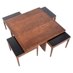 Ensemble table basse carrée et table d'extrémité gigogne en bois du milieu du siècle dernier par Drexel