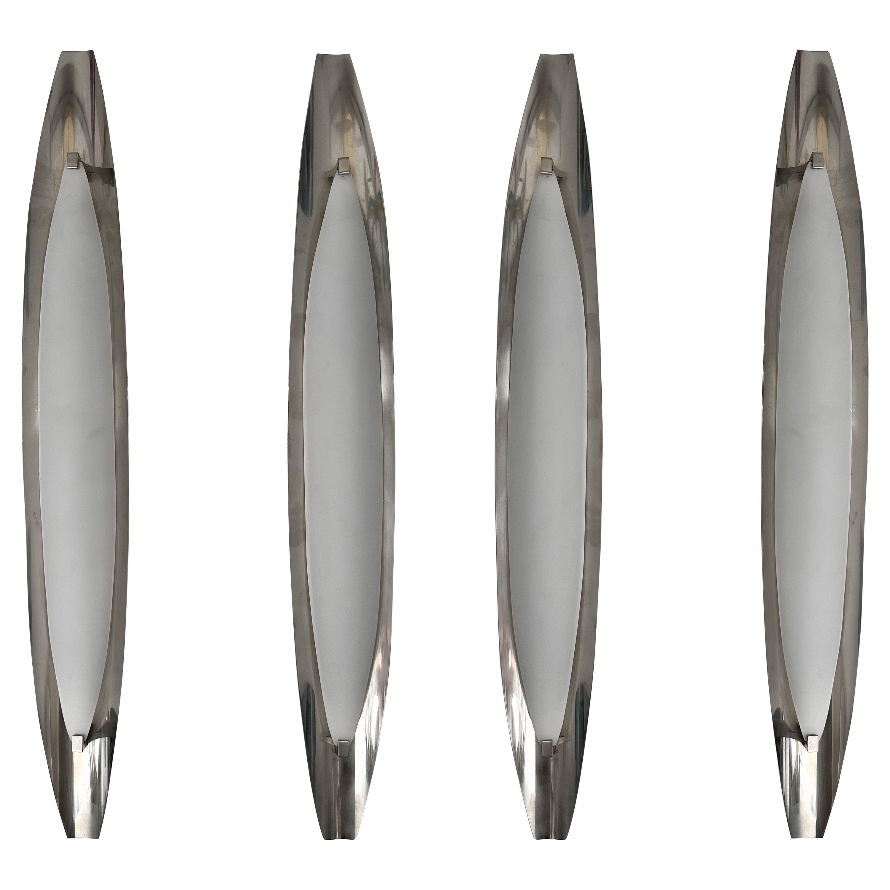 Pair of Metal and Opaline Glass Sconces mod. 2254 by Fontana Arte, Italy, 1960s For Sale